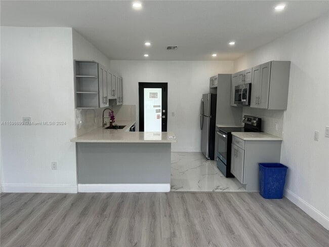 Building Photo - $3,600 1210 NW 123rd St