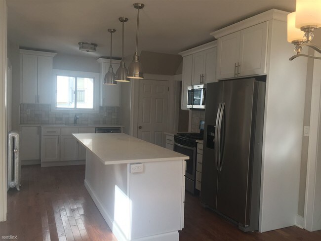 Building Photo - 4 br, 2.5 bath House - 80 Pomona Ave