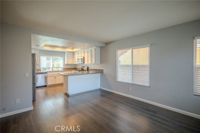 Building Photo - 3099 Oakview Ln