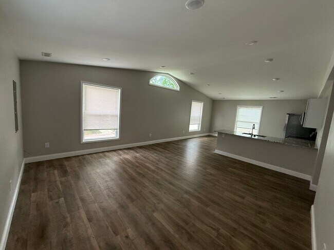 Foto del edificio - 801 Hardin St