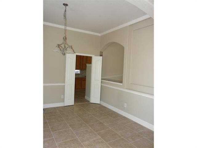 Building Photo - 5568 Seabury Dr