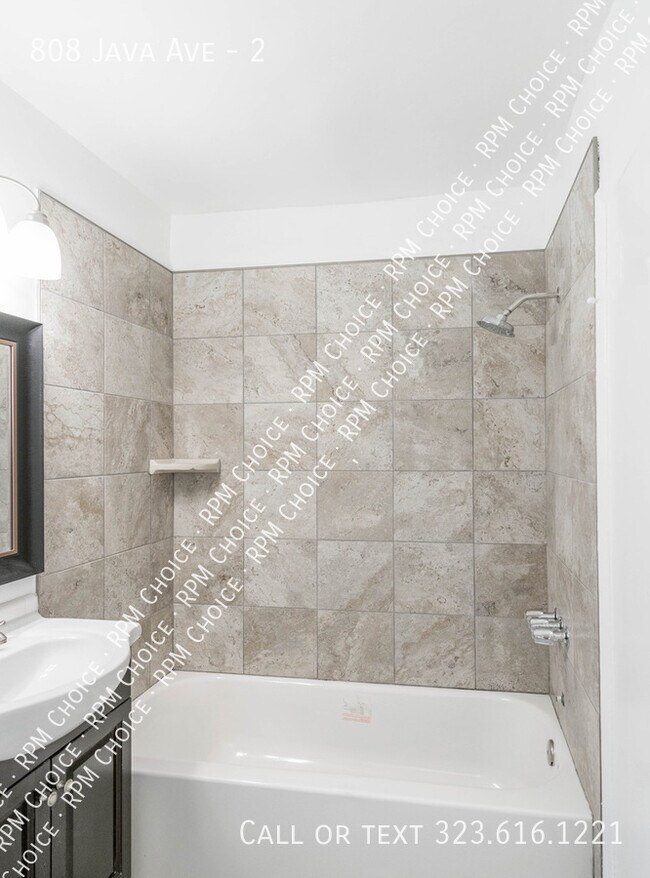 Building Photo - 808 Java Ave