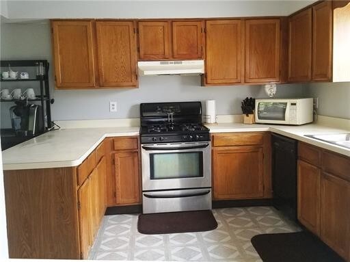 Building Photo - 51 La Rue Ln