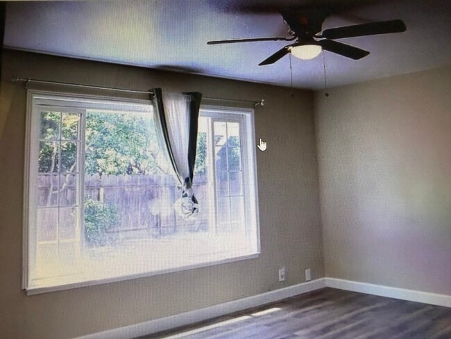 Building Photo - 1820 Celeste Dr