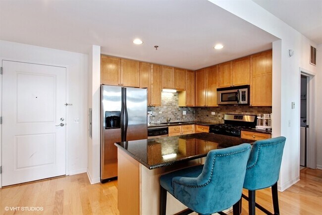 Building Photo - 3450 S Halsted St