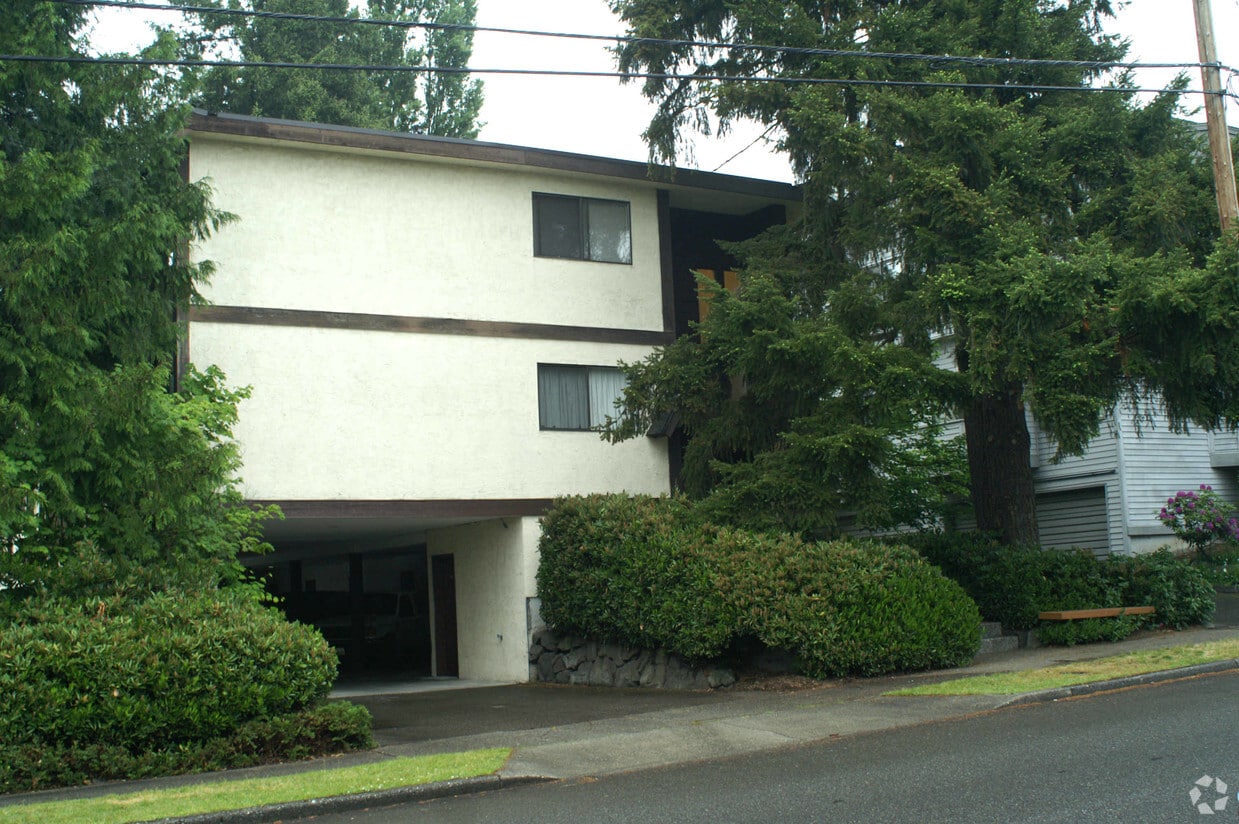 Building Photo - 10200 NE 186th St