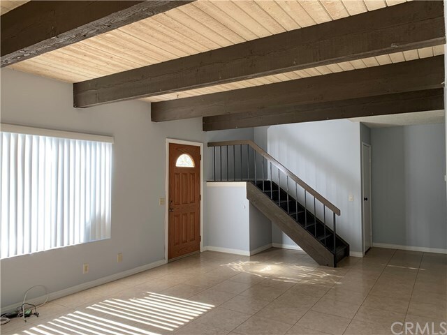 Building Photo - 5260 Village Cir Dr