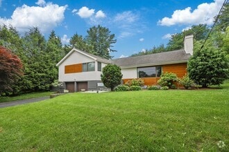 Building Photo - 18 Mignon Rd