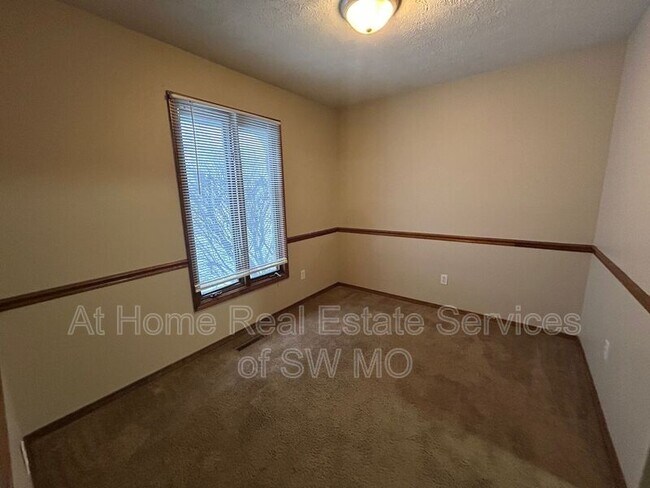 Foto del edificio - 3354 E Portland St