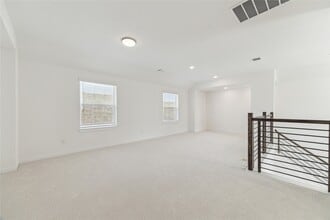 Building Photo - 21203 Electric Lgt Trl