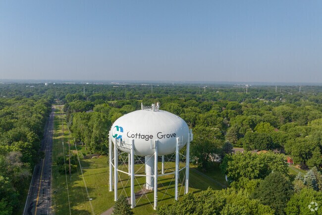 There are water towers in the city of Cottage Grove.