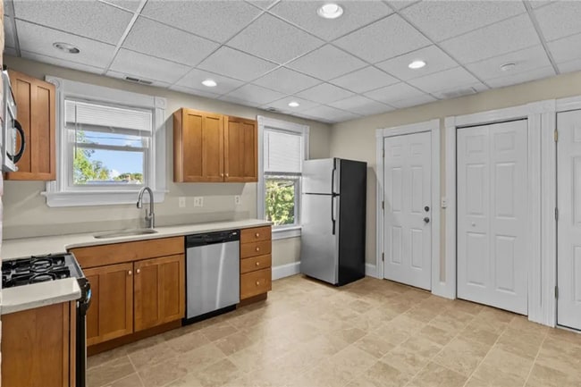 Building Photo - 311 Highland Ave