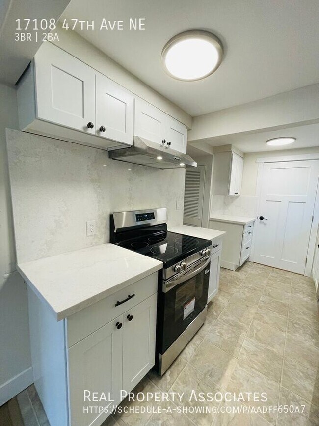 Foto del edificio - 17108 47th Ave NE