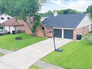Building Photo - 16419 Lost Quail Dr