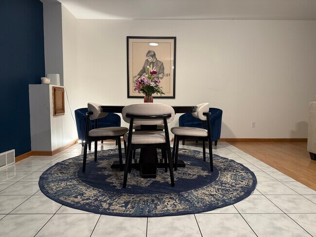 Comedor - 4505 Belmar Cir