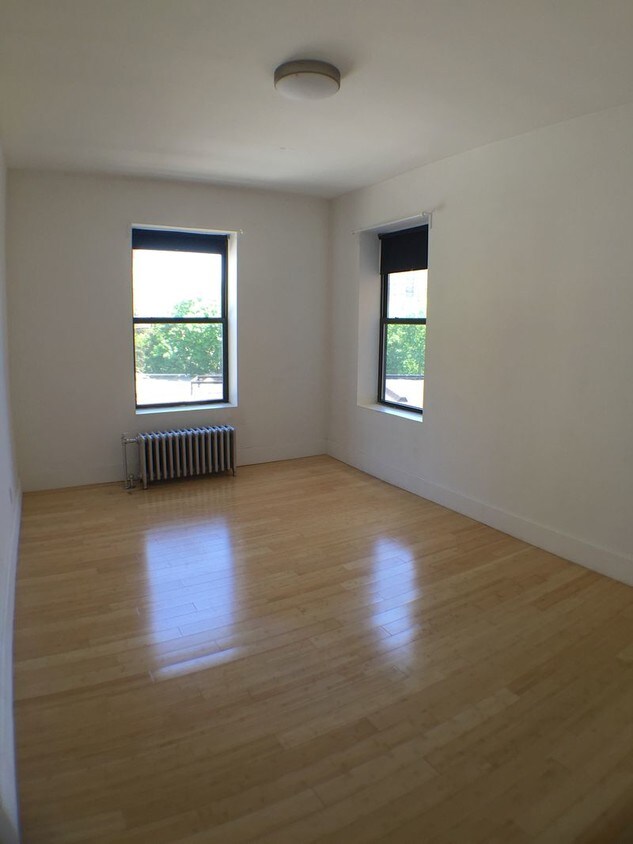 Foto principal - 903 Washington Ave