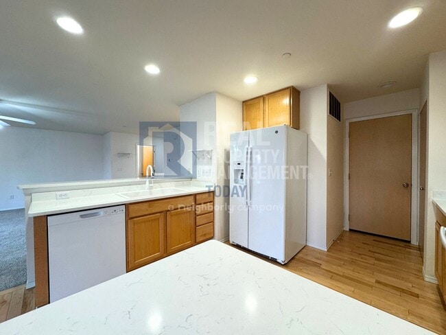 Foto del edificio - Charming 3-Bed, 2.5-Bath DuPont Home Near JBLM!