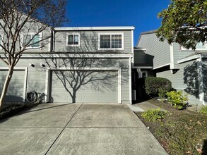 Building Photo - 1803 Carneros Cir