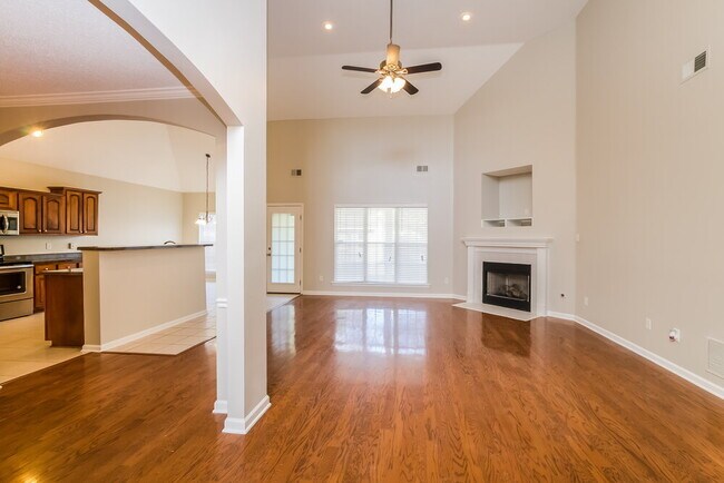 Foto del edificio - 5078 Mabry Ln