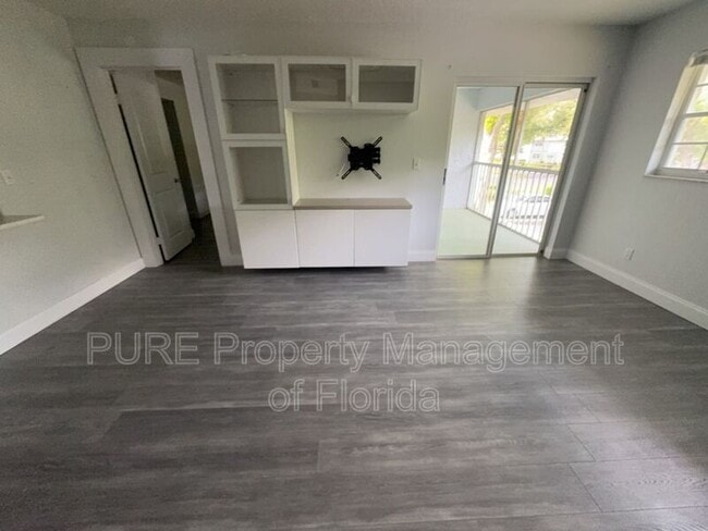 Foto del edificio - 454 Fairways Cir