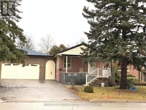 Building Photo - 385 Marybay Crescent