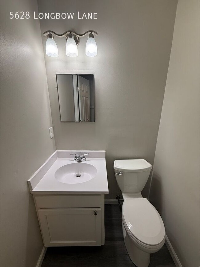 Building Photo - 5628 Longbow Ln