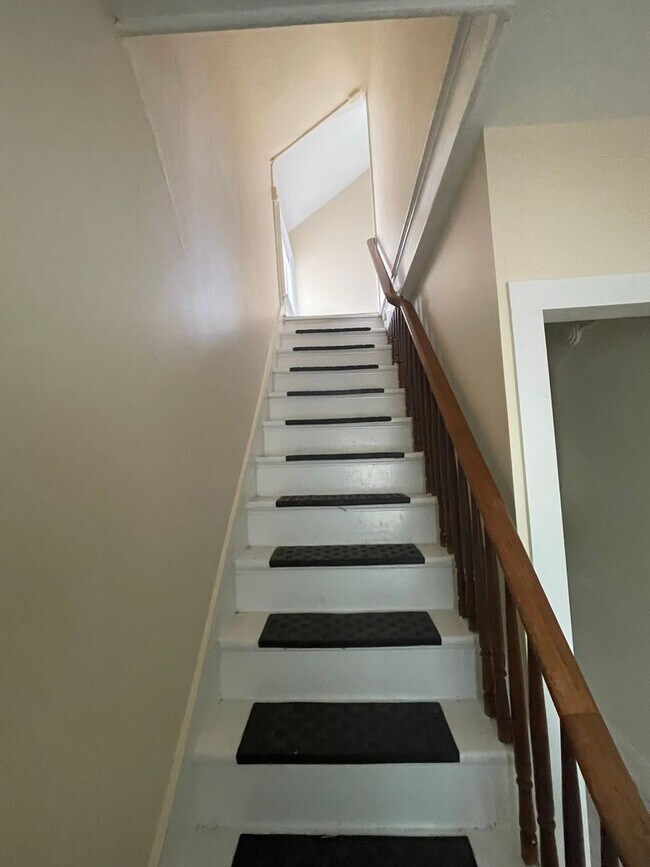 Foto del edificio - 113 Elmwood Ave