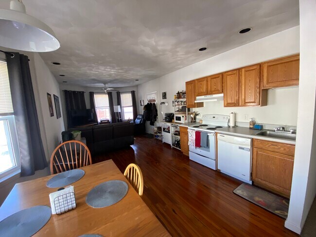 Foto del edificio - 58 Mansfield St