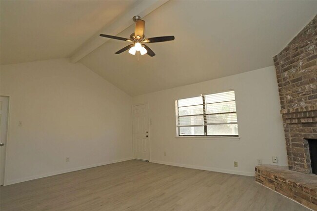 Foto del edificio - 5023 Monteith Dr