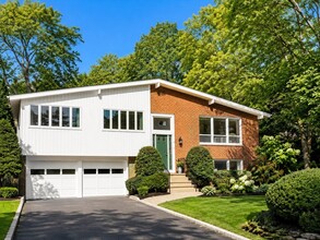 Building Photo - 132 Brandeis Rd