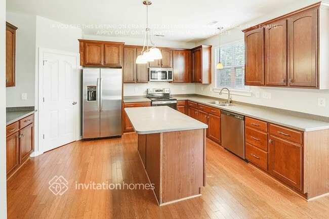 Building Photo - 9677 Ravenscroft Ln NW