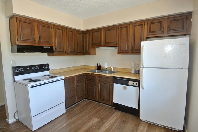 Foto del edificio - 1731 Elmwood Dr