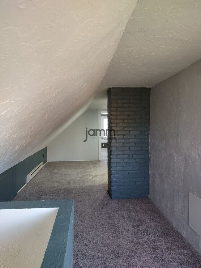 Foto del edificio - 2174 Oakdale Rd