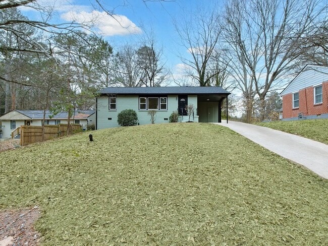 Building Photo - 488 Park Valley Dr NW