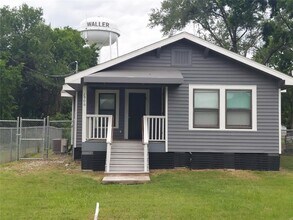 Building Photo - 2906 Sledge St