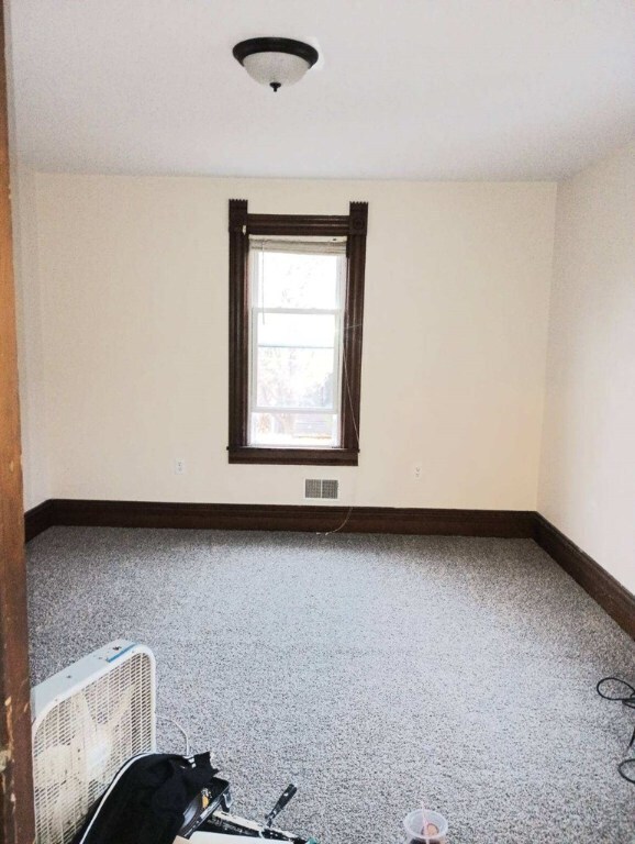 Foto del edificio - 84 Gorton St