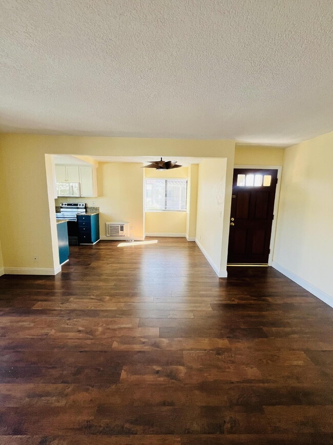 Foto del edificio - $2,900 - 2 Bed 2 Bath Condo in Del Cerro