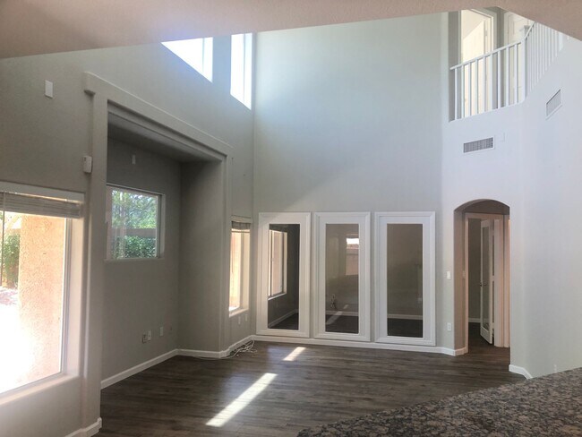 Foto del edificio - AVAIL NOW!!! SUMMERLIN  2-STORY HOME  4 BE...