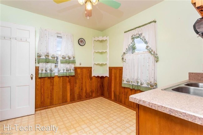 Building Photo - 4 br, 1 bath House - 11720 Worthington Drive