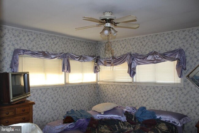 Building Photo - 1 br, 1 bath Condo - 53 Yellowood Dr