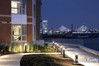 Building Photo - 126 Border St