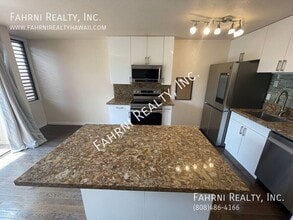 Building Photo - 84-757-757 Kiana Pl