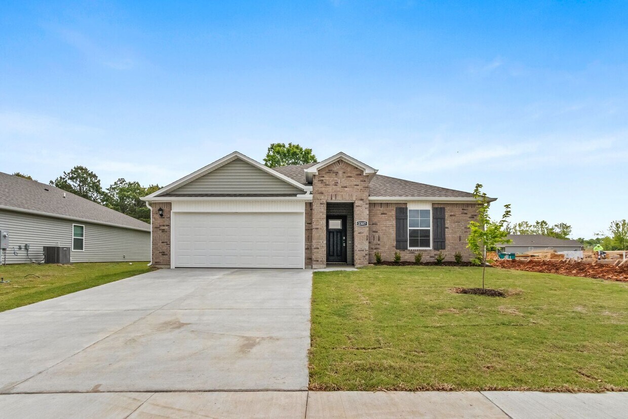 Primary Photo - Like new Home!