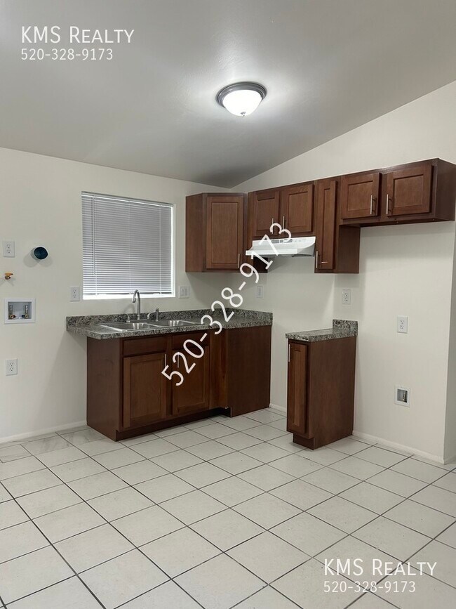 Foto del edificio - 5126 E Bellevue St