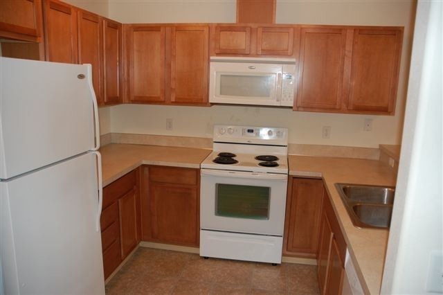Building Photo - 1481 SE Willow Dr
