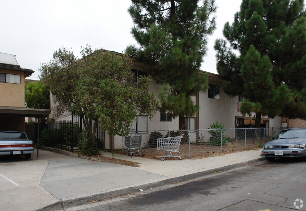 Foto del edificio - 5344 Rex Ave
