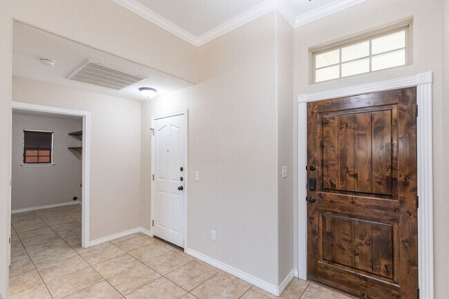 Building Photo - 1234 Briar Cliff Path