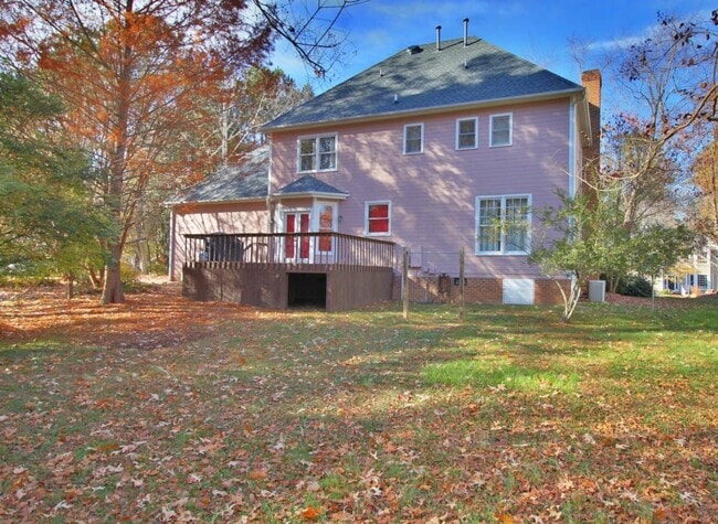 Building Photo - Spectacular & Spacious 4 Bedroom, 3 Bathroom Home in Durham with 1st Floor Bedroom!