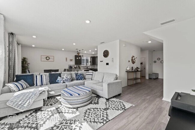 Building Photo - 8101 Guild Way