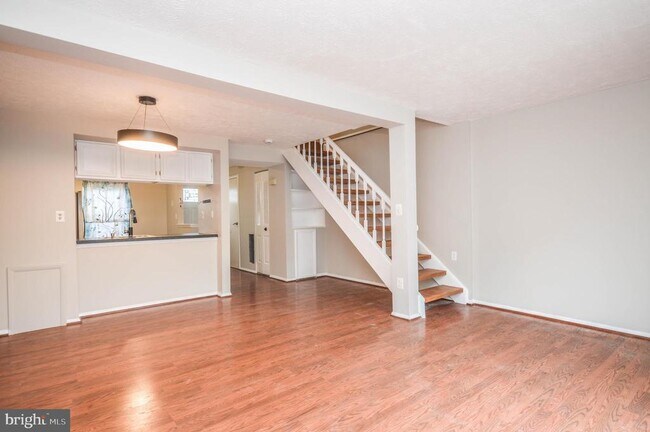 Foto del edificio - 12509 Laurel Grove Pl